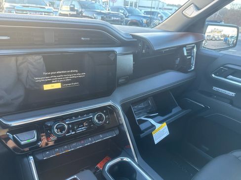 New 2026 GMC Sierra 1500 Denali w/ Denali Reserve Package image 24