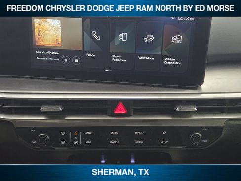 Used 2024 Kia Sorento LX image 11