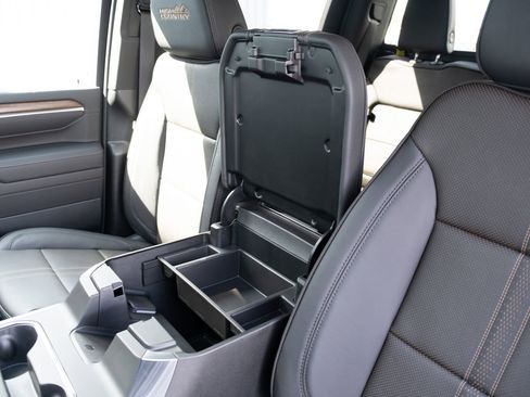 New 2026 Chevrolet Silverado 3500 High Country w/ High Country Premium Package AWD/4WD image 8