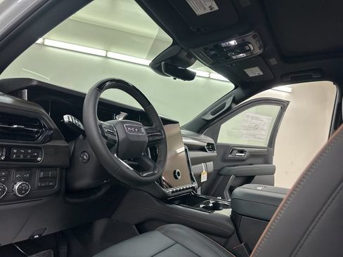 New 2026 GMC Yukon AT4 w/ AT4 Premium Plus Package AWD/4WD image 32