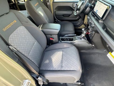 New 2026 Jeep Gladiator Mojave image 11