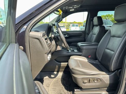 Used 2023 GMC Yukon SLT AWD/4WD image 30