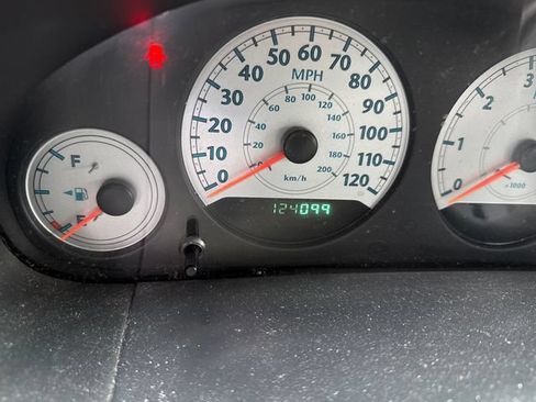 Used 2005 Chrysler Town & Country LX w/ Popular Equipment Group II FWD image 19