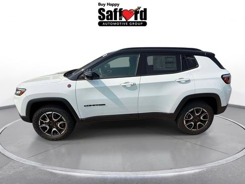 New 2026 Jeep Compass Trailhawk w/ Sun, Sound & Navigation Group AWD/4WD image 5