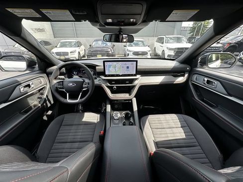 Certified 2025 Ford Explorer ST-Line AWD/4WD image 16