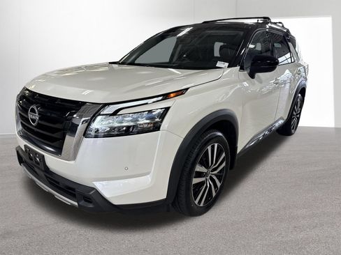 Certified 2023 Nissan Pathfinder Platinum AWD/4WD image 11