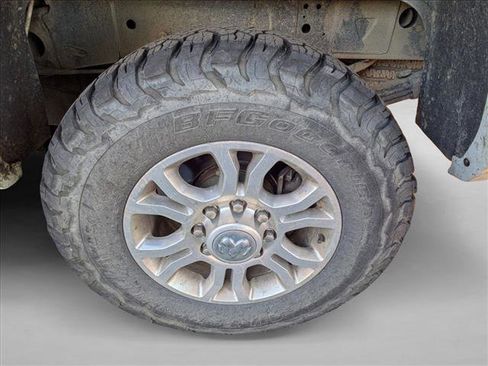 Used 2017 RAM 3500 Laramie image 7