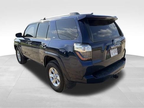 Used 2021 Toyota 4Runner SR5 AWD/4WD image 5