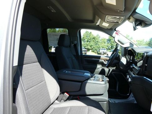 New 2026 GMC Sierra 2500 SLE w/ SLE Value Package; AWD/4WD image 11