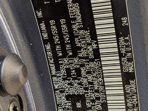 Used 2019 Toyota Highlander Limited image 19