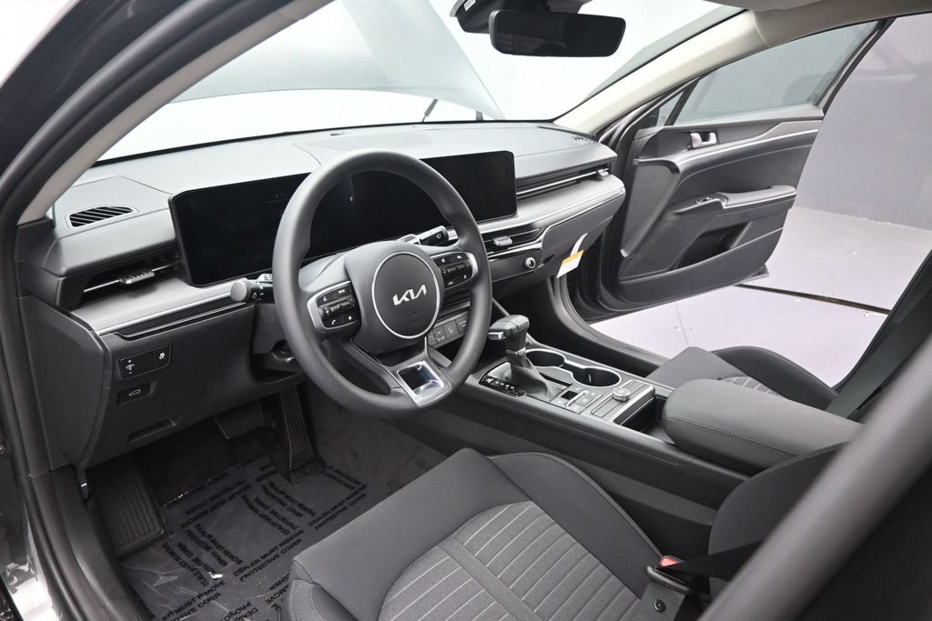New 2026 Kia K5 LXS FWD image 16