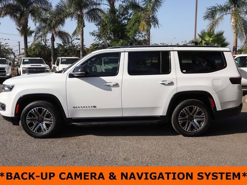 Used 2023 Jeep Wagoneer 4WD w/ Premium Group I image 5