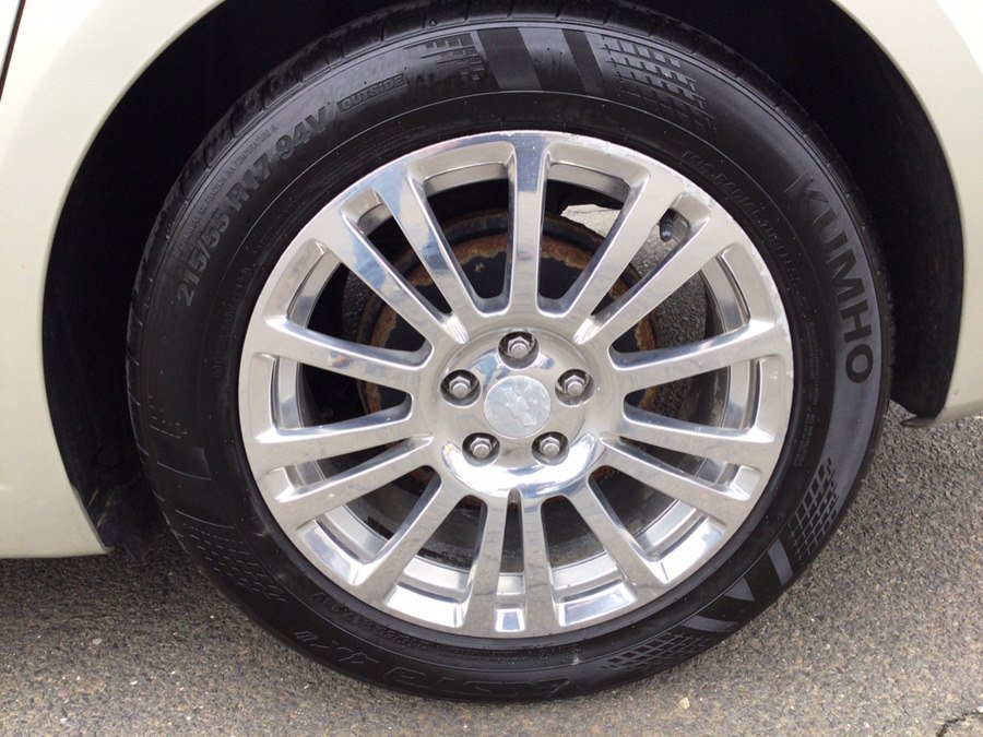 Used 2013 Chevrolet Cruze Eco w/ Enhanced Safety Package FWD image 38