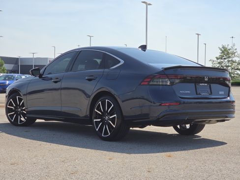 Used 2024 Honda Accord Touring image 16