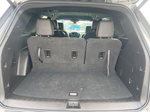 Used 2023 Chevrolet Traverse RS AWD/4WD image 12
