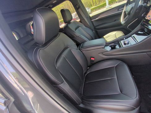 New 2026 Jeep Grand Cherokee Limited AWD/4WD image 37