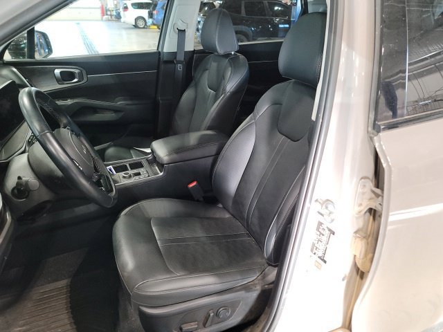 Used 2025 Kia Sorento X-Line EX AWD/4WD image 9