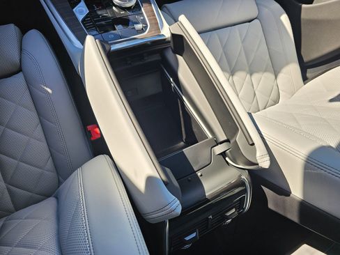 New 2026 BMW X5 xDrive40i w/ M Sport Package image 25