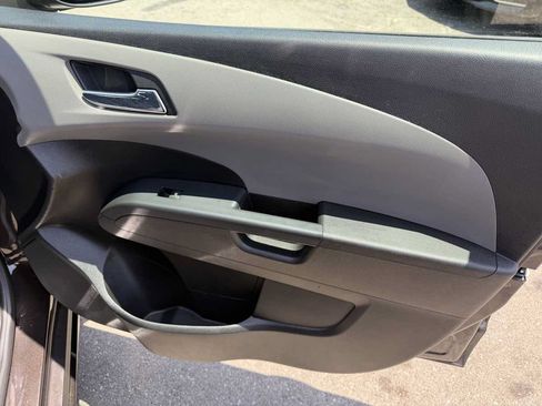 Used 2016 Chevrolet Sonic LT FWD image 15