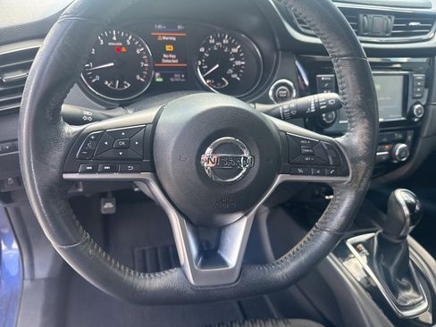 Used 2018 Nissan Rogue SV image 22