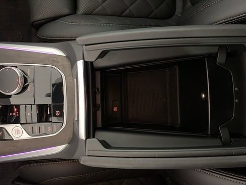 Used 2026 BMW X5 xDrive40i w/ Climate Comfort Package image 12