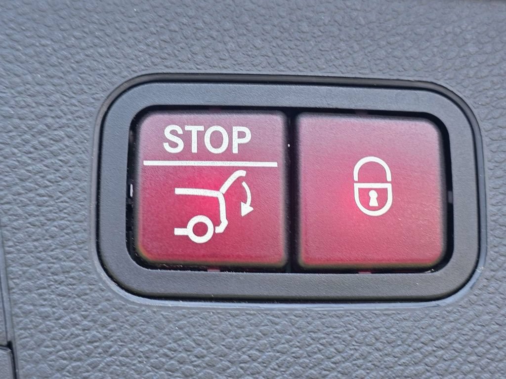 Used 2020 Mercedes-Benz GLC 300 image 14
