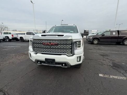Used 2022 GMC Sierra 3500 Denali AWD/4WD image 3