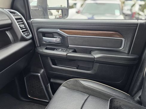 Used 2024 RAM 2500 Laramie AWD/4WD image 27