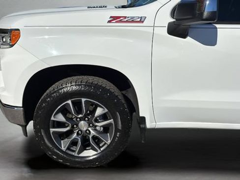 Used 2023 Chevrolet Silverado 1500 LT AWD/4WD image 33