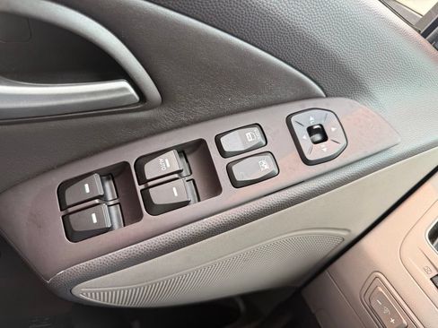 Used 2011 Hyundai Tucson Limited w/ Premium Pkg 3 AWD/4WD image 11
