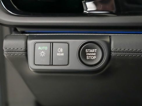 Used 2025 Porsche Panamera 4 E-Hybrid AWD/4WD image 25