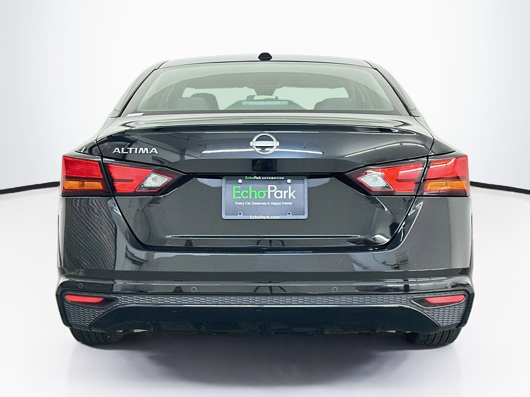 Used 2025 Nissan Altima 2.5 SV FWD image 7
