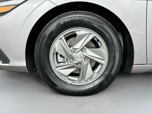 New 2026 Hyundai Elantra SE image 21