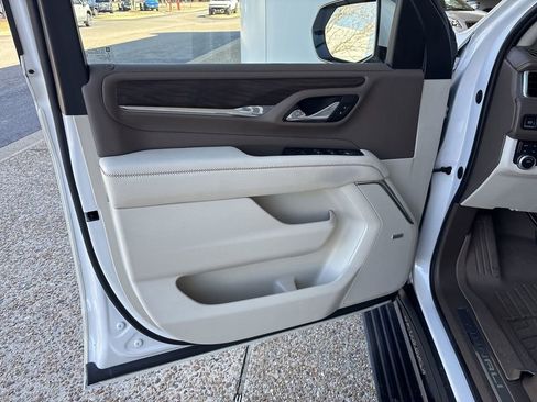 Certified 2023 GMC Yukon Denali image 23