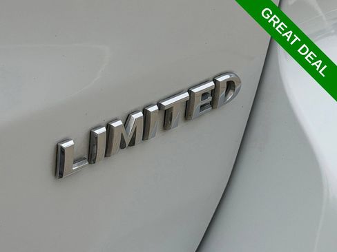 Used 2021 Jeep Grand Cherokee Limited w/ Premium Lighting Group AWD/4WD image 10