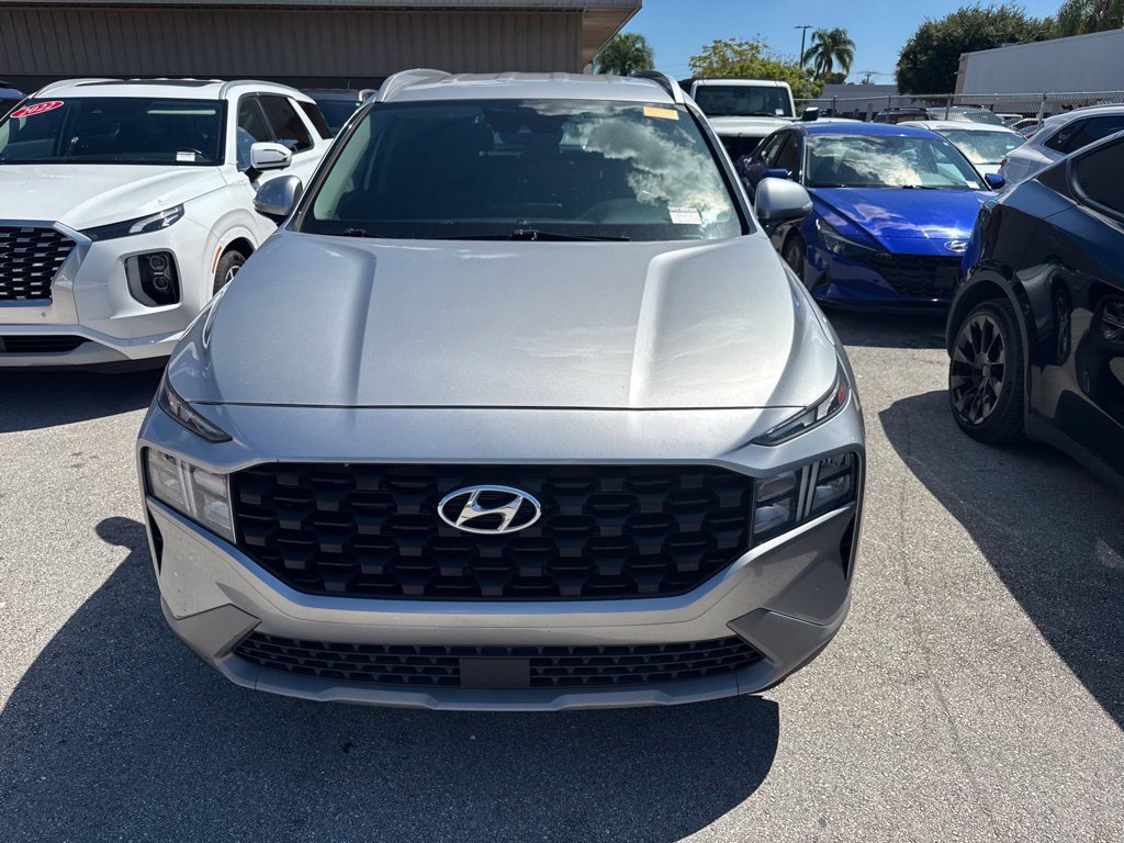 Certified 2023 Hyundai Santa Fe SEL FWD image 2