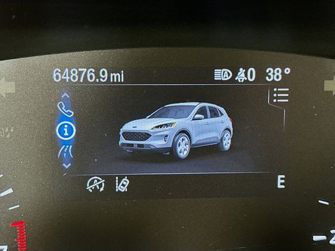 Used 2020 Ford Escape SE image 19