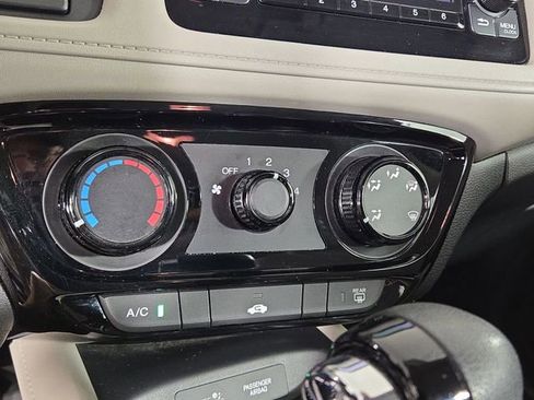 Used 2016 Honda HR-V LX image 19