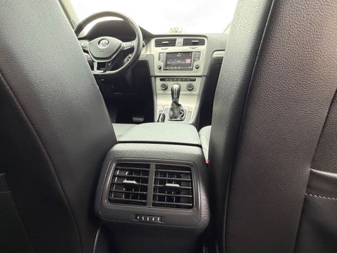 Used 2016 Volkswagen Golf SE w/ Lighting Package FWD image 14