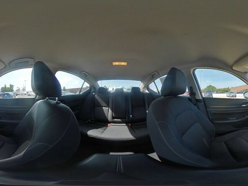 Used 2025 Nissan Altima 2.5 SV FWD image 42