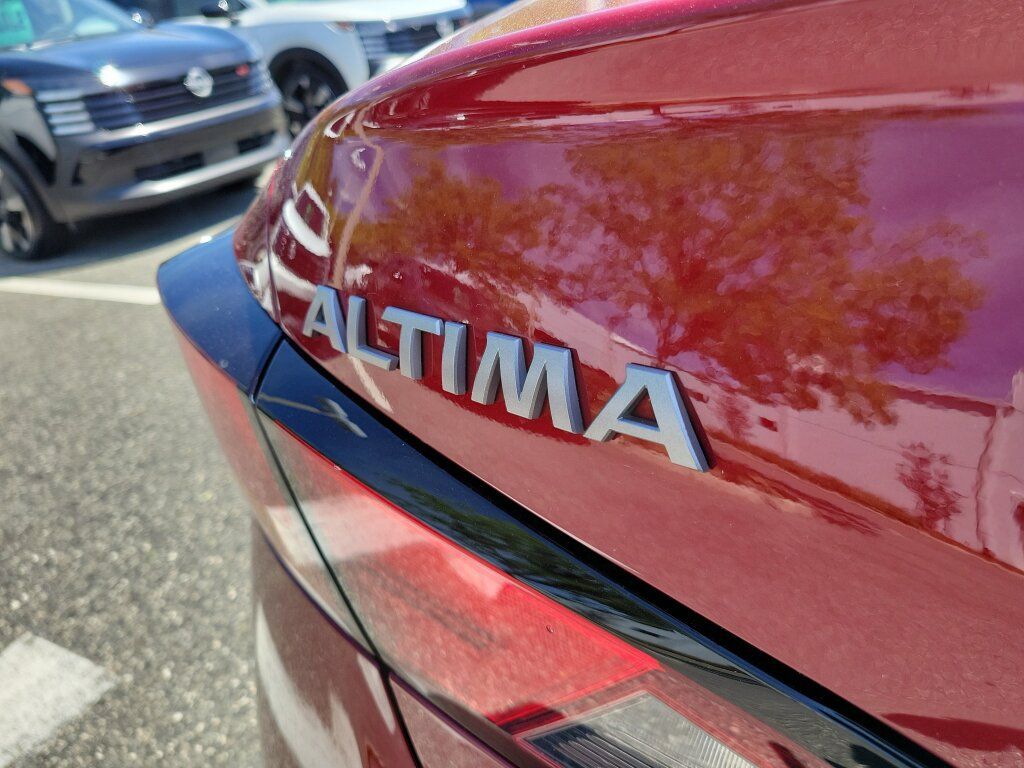 New 2026 Nissan Altima 2.5 SR FWD image 10