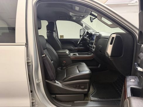 Used 2016 GMC Sierra 2500 SLT w/ Duramax Plus Package AWD/4WD image 25