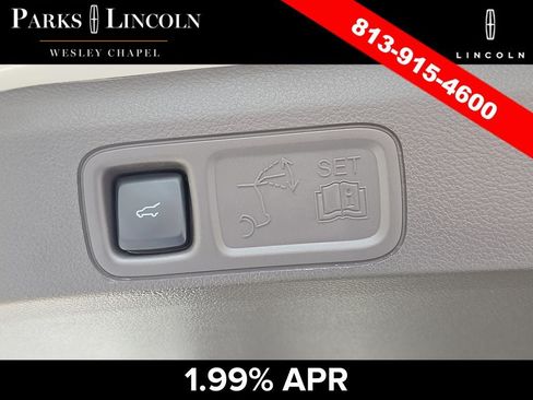 Certified 2024 Lincoln Navigator Reserve AWD/4WD image 9
