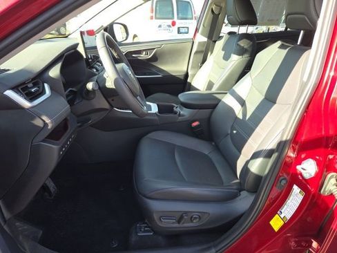 Used 2024 Toyota RAV4 Limited image 8
