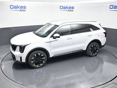 Certified 2026 Kia Sorento EX AWD/4WD image 50