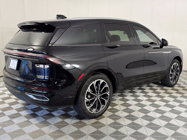 Used 2025 Lincoln Nautilus Reserve AWD/4WD image 9