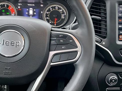 Used 2022 Jeep Cherokee Latitude Lux w/ Sun & Sound Group image 26