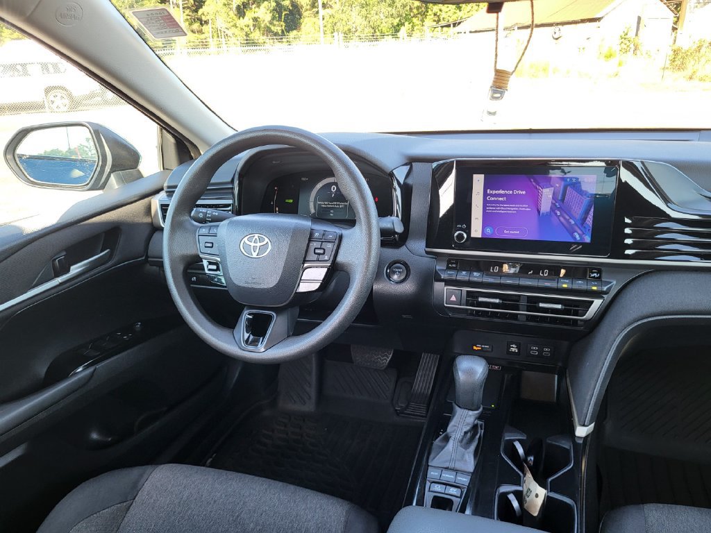 Used 2025 Toyota Camry LE FWD image 12