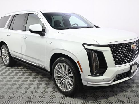 New 2026 Cadillac Escalade Luxury w/ Touring Package AWD/4WD image 8