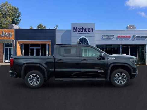 Used 2025 GMC Sierra 1500 AT4 AWD/4WD image 3